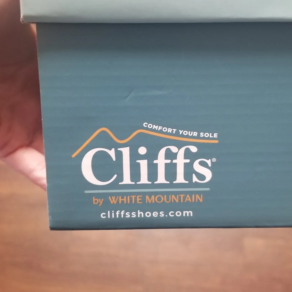 Women's Cliffs Boots - Picture 9 of 9